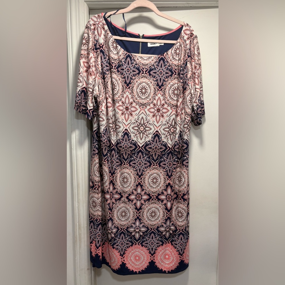 Elija j Plus sized Pink and Navy Patterned Dress, Size 22W.

Short sleeves
